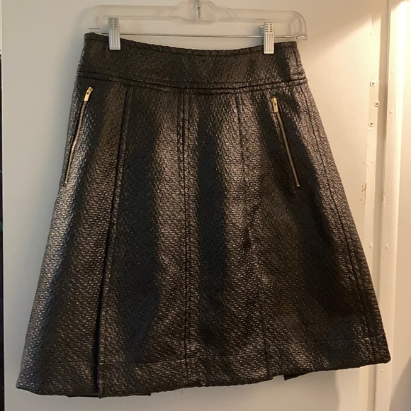 Banana Republic faux-leather pleated skirt - Picture 1 of 3